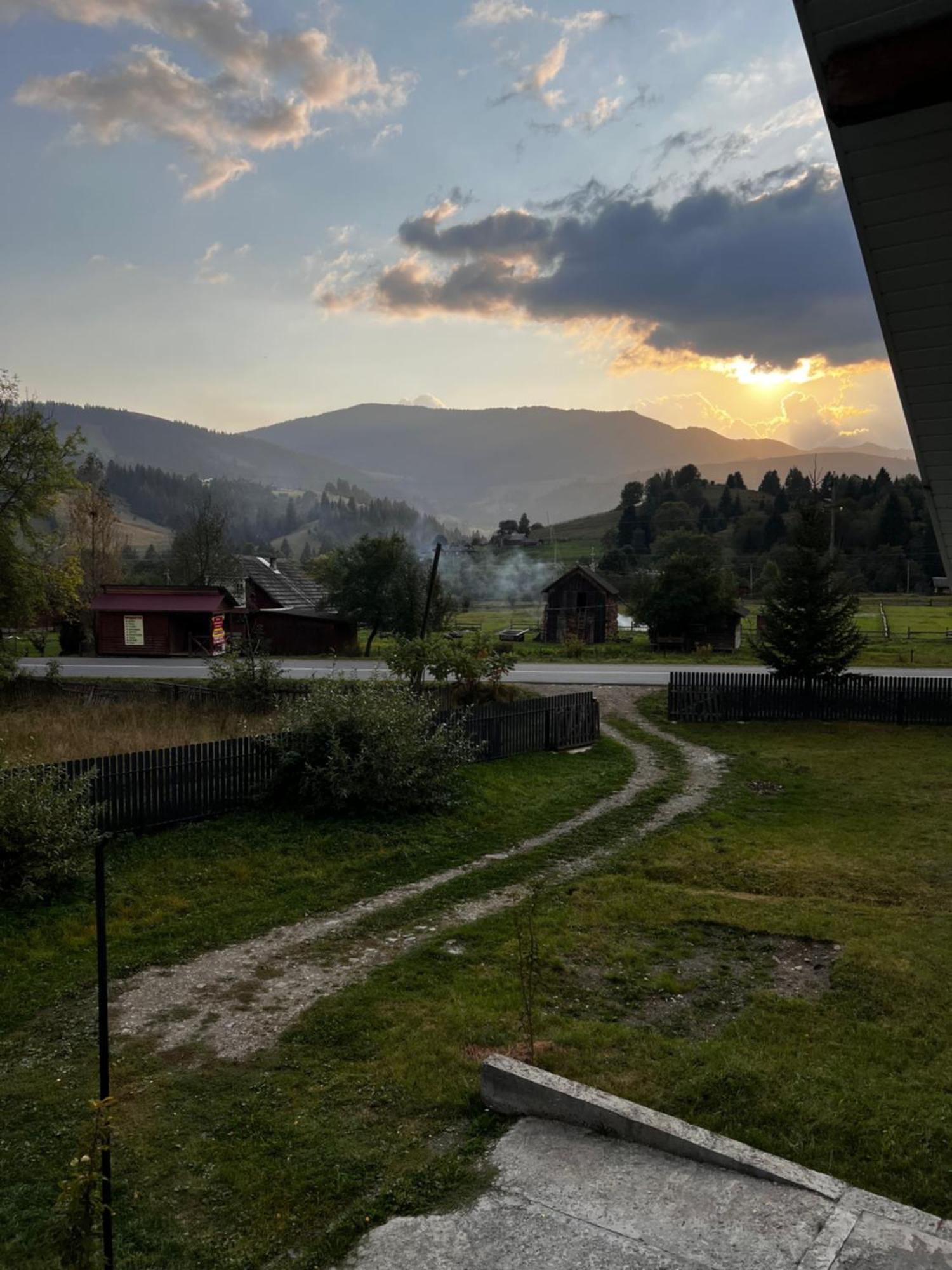 Сімейна Хата Verkhovyna Exterior foto